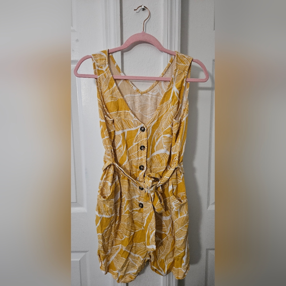 Yellow Leaf Print Sleeveless Romper